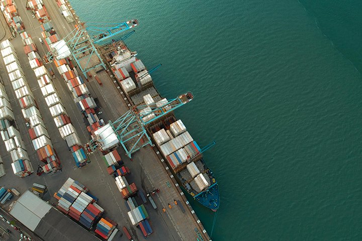 পাকিস্তান থেকে আসা জাহাজে করে যা আনা হলো