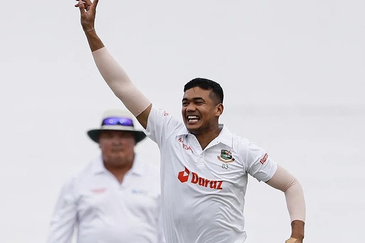 প্রথমবারের মতো নিলেন ৬ উইকেট তাসকিন