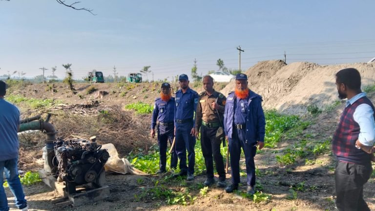 অবৈধভাবে বালু উত্তোলন, দুইজনকে কারাদণ্ড