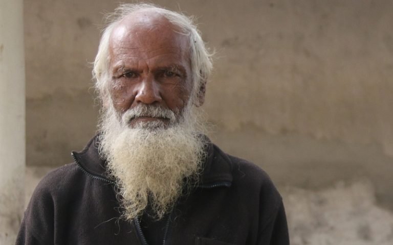 কেন বিয়ে করেননি ৭৮ বছর বয়সী গোলজার