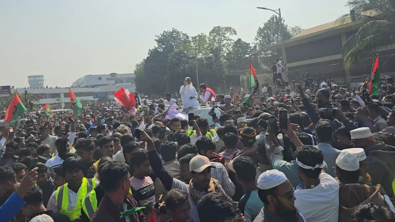 ১৩ বছর পর দেশের মাটিতে কায়কোবাদ