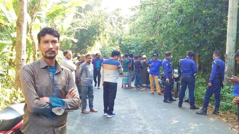 ডোবা থেকে বাক প্রতিবন্ধী ভ্যানচালকের মরদেহ উদ্ধার