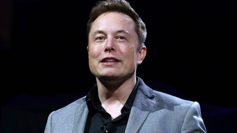 ৪০০ বিলিয়ন ডলার সম্পদের মাইলফলকে ইলন মাস্ক