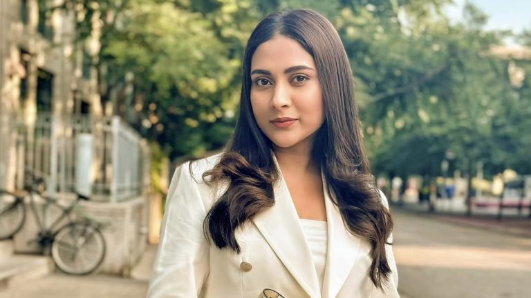 মেহজাবীনের বড় পর্দায় অভিষেক ২০ ডিসেম্বর