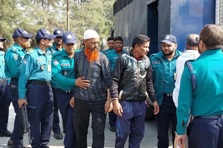 বিডিআর বিদ্রোহ : বিস্ফোরক মামলায় দুই শতাধিক আসামির জামিন