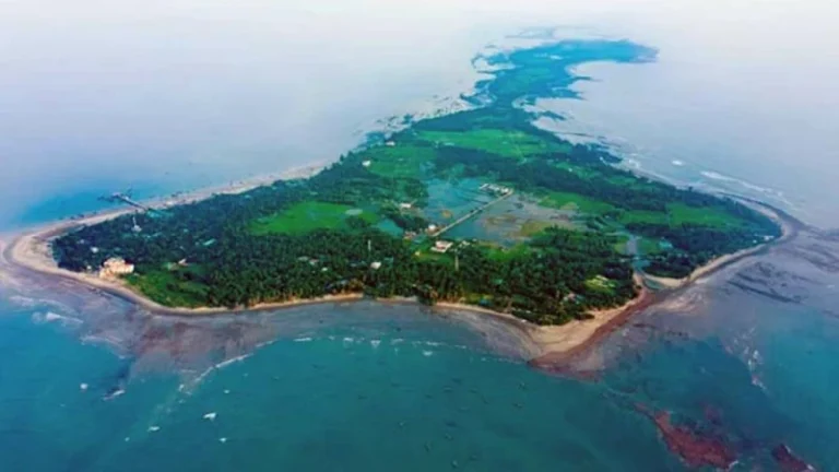 আগামীকাল থেকে ৯ মাসের জন্য বন্ধ হচ্ছে সেন্টমার্টিন