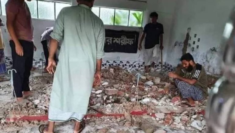 ৪ আগস্টের পর ৪০ মাজারে ৪৪ বার হামলা