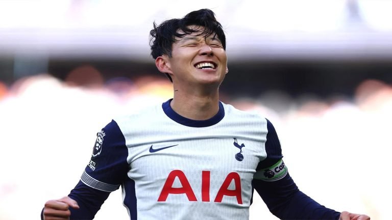 টটেনহ্যামে আরও এক বছর সন