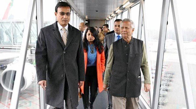 সুইজারল্যান্ডে পৌঁছেছেন ড. মুহাম্মদ ইউনূস