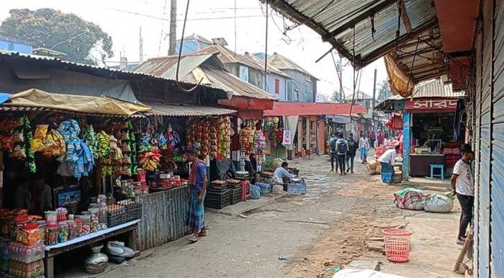 মধ্যনগরে বিএনপির দুই গ্রুপে ধাওয়া পাল্টা ধাওয়া ১৪৪ ধারা জারি