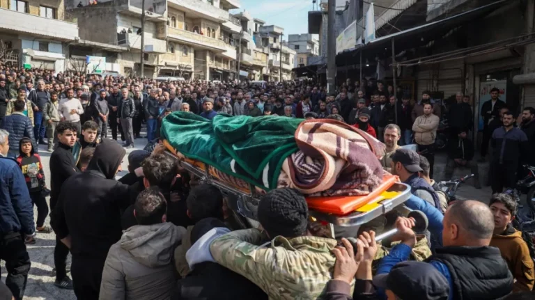 ফের উত্তাল সিরিয়া, ৭৪৫ জনকে হত্যা