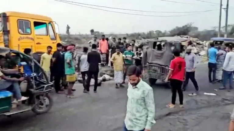 গাজীপুরে ট্রাক-অটোরিকশা সংঘর্ষ, ২ যাত্রী নিহত