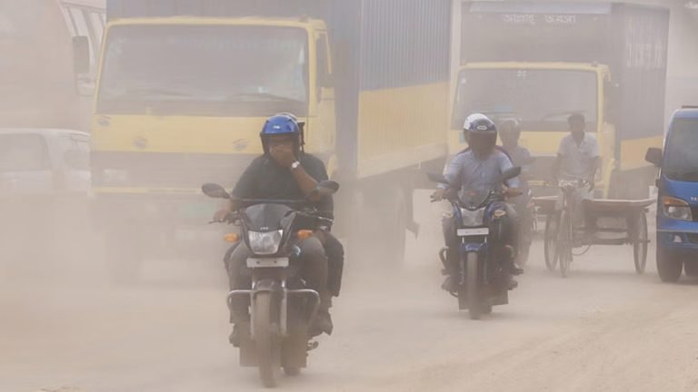 আজ দ্বিতীয় সর্বোচ্চ বায়ুদূষণের শহর ঢাকা, শীর্ষে বেইজিং