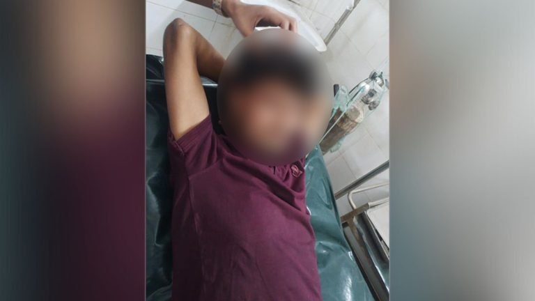 চায়ের দোকানে শেখ হাসিনার দেশে ফেরা নিয়ে বিতর্ক, বিএনপি কর্মী গুলিবিদ্ধ