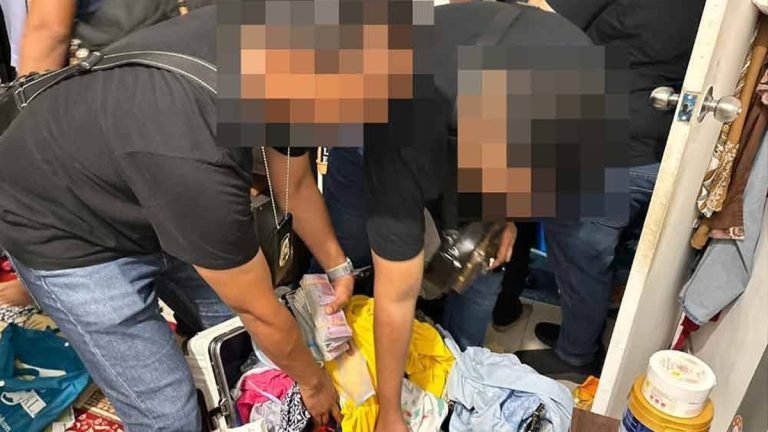 মালয়েশিয়ায় ৪ বাংলাদেশি এজেন্ট গ্রেফতার