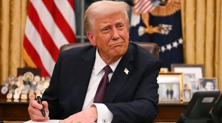 নথিপত্রহীন বাংলাদেশিদের ফেরত পাঠাচ্ছে যুক্তরাষ্ট্র