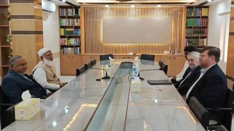 জামায়াত কার্যালয়ে সাবেক মার্কিন রাষ্ট্রদূত মাইলাম