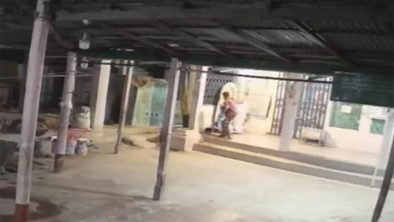 লক্ষ্মীপুরে মন্দিরে ঢুকে প্রতিমা ভাঙচুর