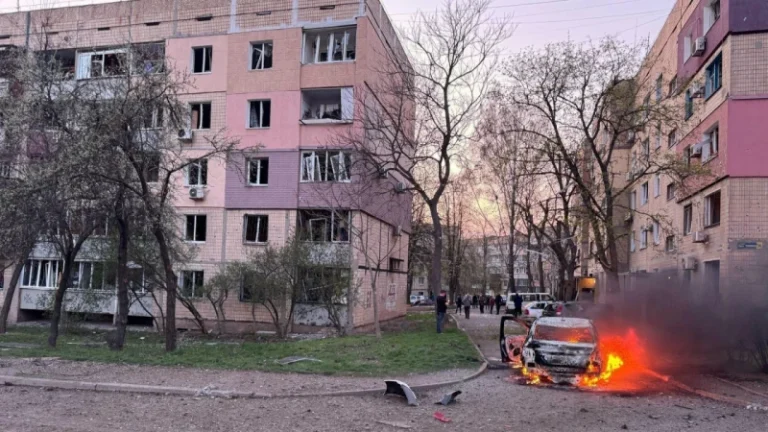 ইউক্রেনে রাশিয়ার বিমান হামলা, নিহত ১৮