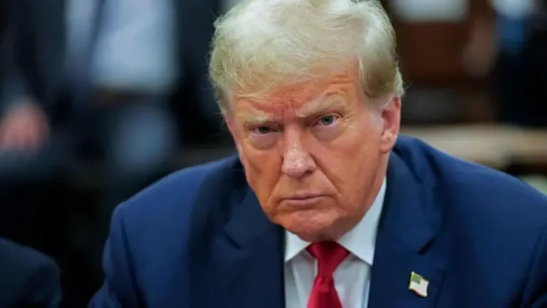 মার্কিনিদের কঠিন সময় পার হতে প্রস্তুত থাকার আহ্বান ট্রাম্পের