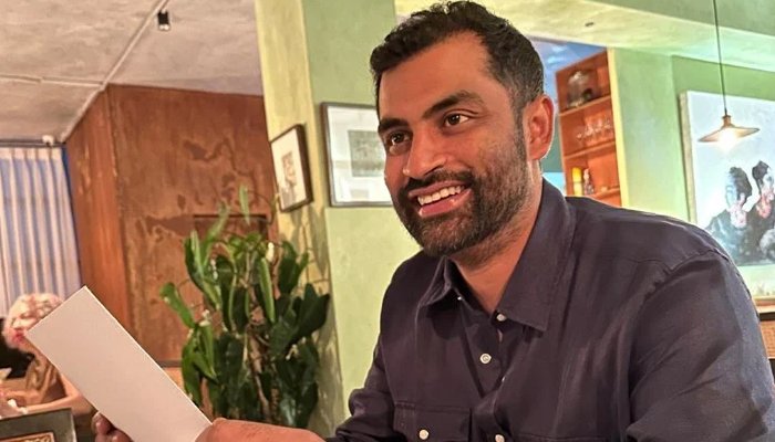 উন্নত চিকিৎসার জন্য সিঙ্গাপুরে গেলেন তামিম ইকবাল