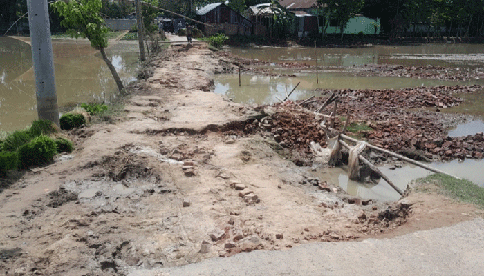 তিন বছরেও সংস্কার হয়নি বন্যায় ক্ষতিগ্রস্ত ৭০ কি.মি. সড়ক