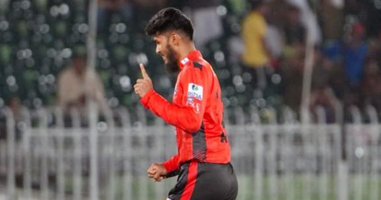 পিএসএলে ৩ উইকেটের সঙ্গে ৩ রেকর্ডে নাম লেখালেন রিশাদ