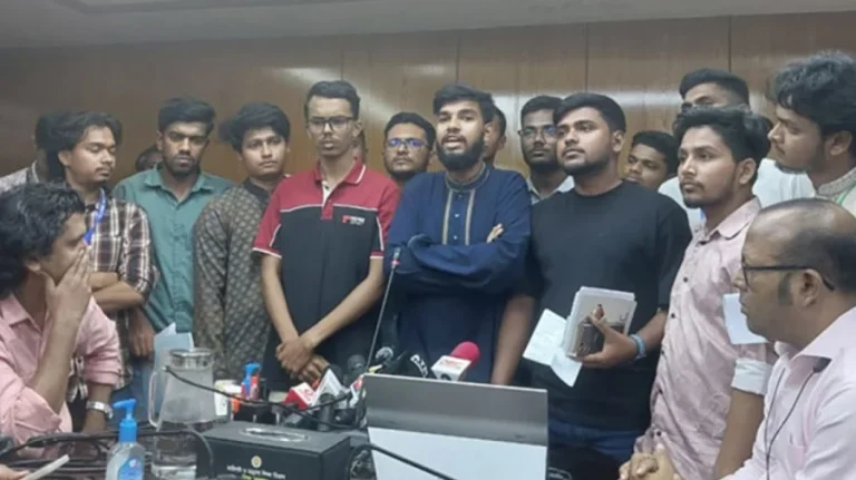 বৈঠকের সিদ্ধান্তে সন্তুষ্ট নন কারিগরি শিক্ষার্থীরা, কঠোর আন্দোলনের হুঁশিয়ারি