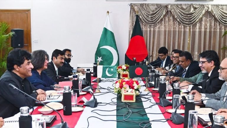 গণহত‍্যার জন্য ক্ষমা চাওয়া নিয়ে আলোচনায় রাজি পাকিস্তান