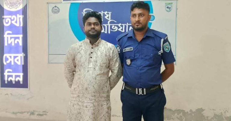 রাজশাহী বিশ্ববিদ্যালয় ছাত্রলীগের সহ-সভাপতি কুড়িগ্রামে গ্রেপ্তার
