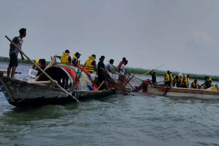 চাঁদপুরের পদ্মা-মেঘনায় মাছ ধরায় নিষেধাজ্ঞা শেষ হবে কাল
