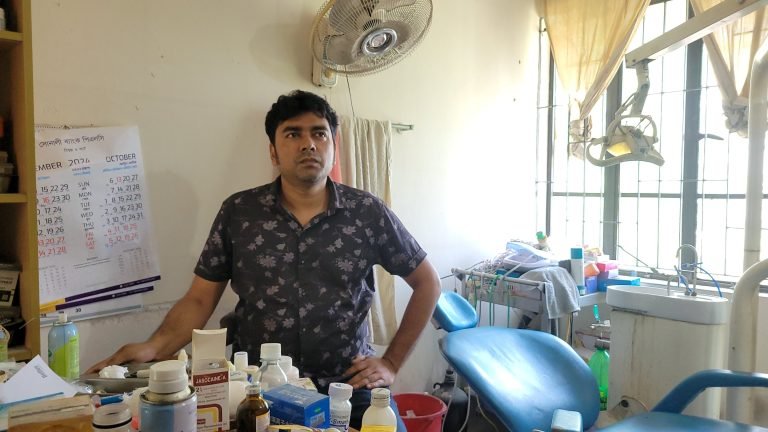 সংবাদ প্রকাশের পরে কোয়ার্টারে চেম্বার খোলা ডেন্টাল টেকনোলজিস্টকে শোকজ