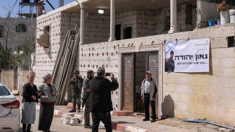 পশ্চিম তীরে ইসরায়েলি বসতি স্থাপনের বিজ্ঞাপন প্রচার করে লাভবান হচ্ছে মেটা