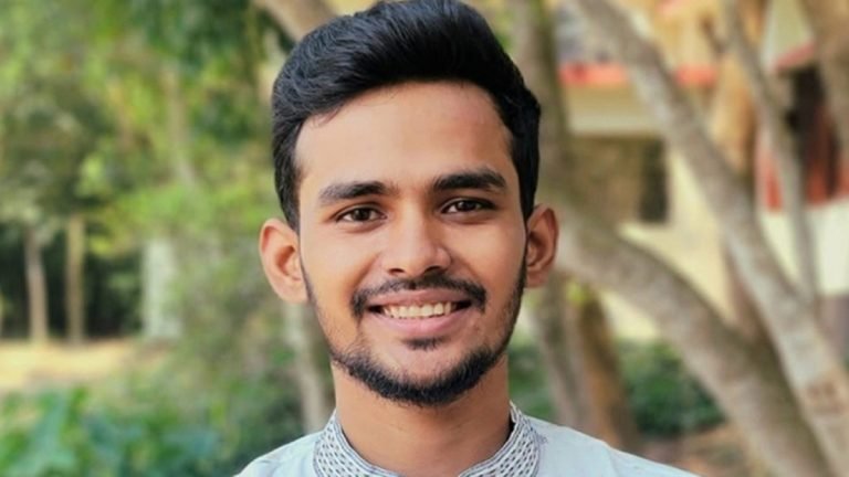 নিষিদ্ধ হতে যাচ্ছে আওয়ামী লীগের সহযোগী সংগঠন যুবলীগ ও স্বেচ্ছাসেবক লীগ: আসিফ মাহমুদ