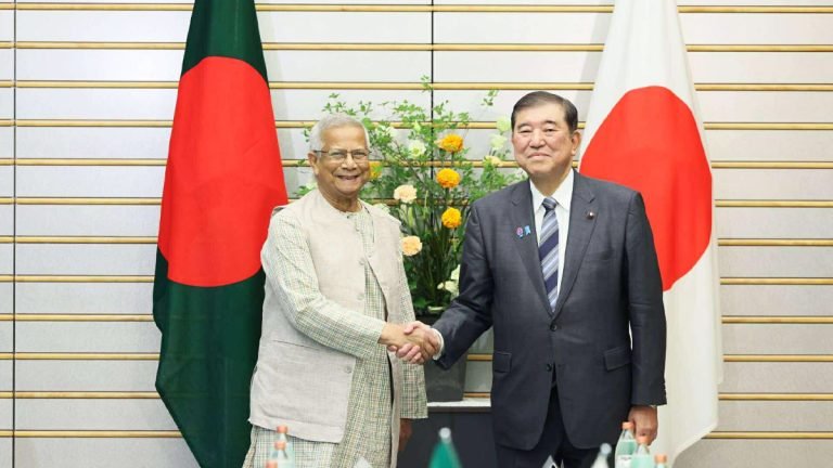 জাপানের প্রধানমন্ত্রীর সঙ্গে প্রধান উপদেষ্টার দ্বিপাক্ষিক বৈঠক অনুষ্ঠিত