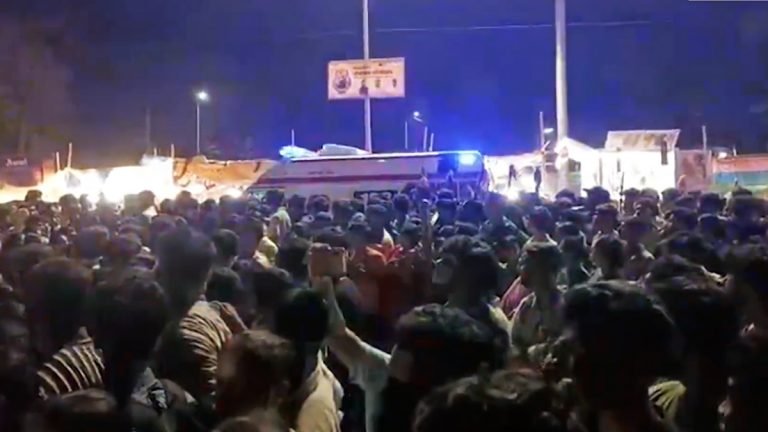 ভারতে পদদলিত হয়ে নিহত ৭, আহত ৪০