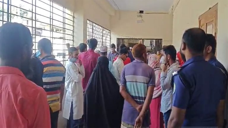 বাউফলে সংঘর্ষে আহত বৃদ্ধের মৃত্যু