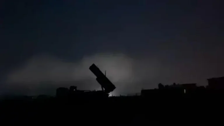 কাশ্মীরের শ্রীনগর বিমানবন্দরের কাছে বিস্ফোরণ