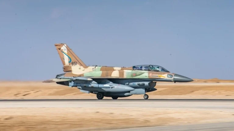 ইয়েমেনের কয়েকটি গুরুত্বপূর্ণ বন্দরে ইসরায়েলের হামলা