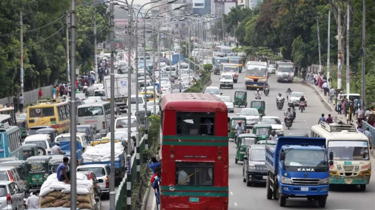 ঢাকায় ট্রাফিক ব্যবস্থার আধুনিকায়নে যেসব উদ্দ্যোগের কথা জানালো ডিএমপি