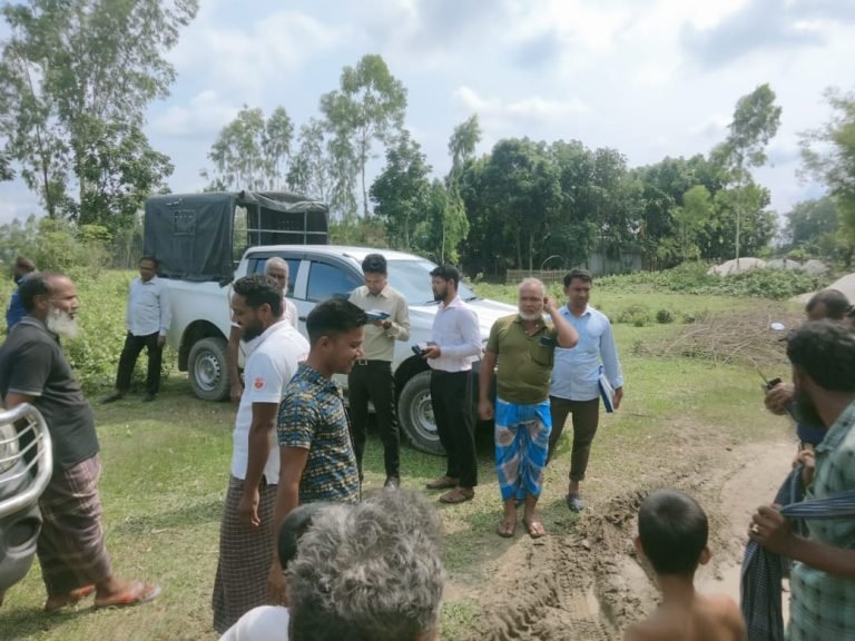 পঞ্চগড়ে ফসলি জমির মাটি কেটে বালি, পাথর উত্তোলন ও পরিবহনের দায়ে এক মাসের কারাদণ্ড