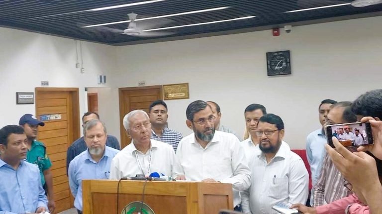 “নির্বাচন কোনটা আগে হবে, কোনটা পরে হবে-এটা ইসির হাতে নেই”: ইসি সানাউল্লাহ