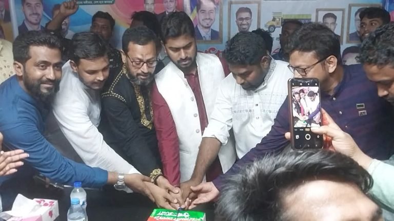 সোনারগাঁয়ে গণঅধিকার পরিষদের প্রধান কার্যালয়ের উদ্বোধন করলেন ভিপি নুর