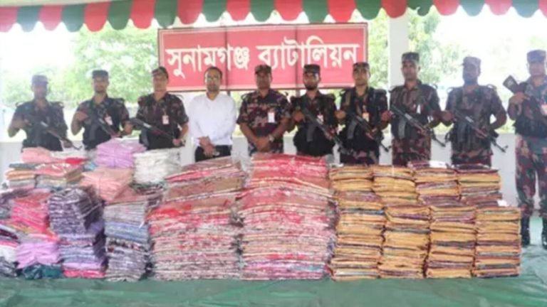 সুনামগঞ্জে কোটি টাকার ভারতীয় শাড়ী ও পিকআপ জব্দ
