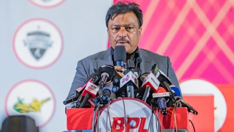 পদত্যাগের কোনো কারণ খুঁজে পাচ্ছি না: ফারুক আহমেদ