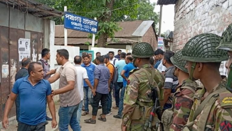 সাংবাদিকদের দুই গ্রুপের দ্বন্দ্ব: পঞ্চগড় প্রেসক্লাব সিলগালা, ১৪৪ ধারা জারি