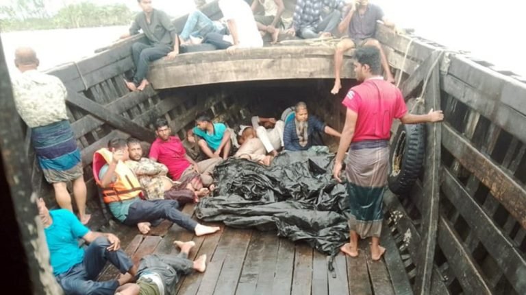 মেঘনা নদীতে ৩৯ যাত্রী নিয়ে ট্রলার ডুবি