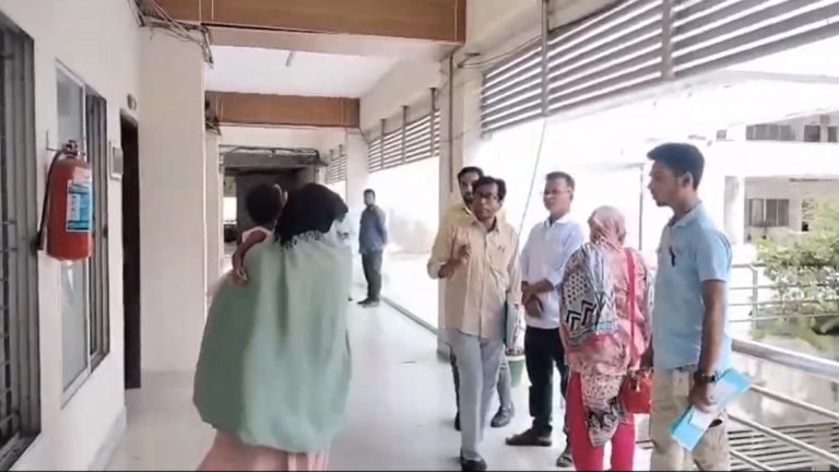 ফরিদপুরে বাবার হাত ধরে বিক্রি, অবশেষে মায়ের কোলে ফিরলো সেই শিশু