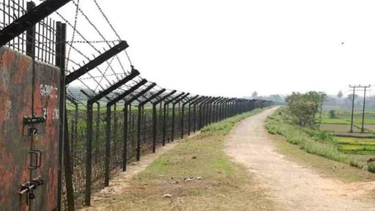 কসবা সীমান্তে বিএসএফের গুলিতে নিহত বাংলাদেশি, গুলিবিদ্ধ ভারতীয়