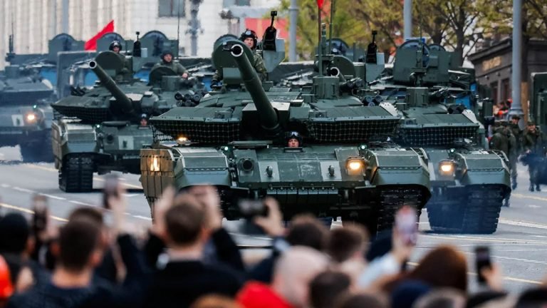 ইউক্রেনের ড্রোন হামলায় মস্কোতে বিমান চলাচল বন্ধ, সামরিক শোভাযাত্রার প্রস্তুতি বিঘ্নিত